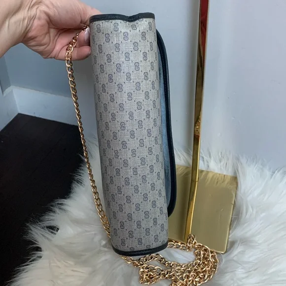 ❌SOLD❌Authentic vintage Gucci navy micro GG pouch clutch converted to crossbody - Picture 11 of 17